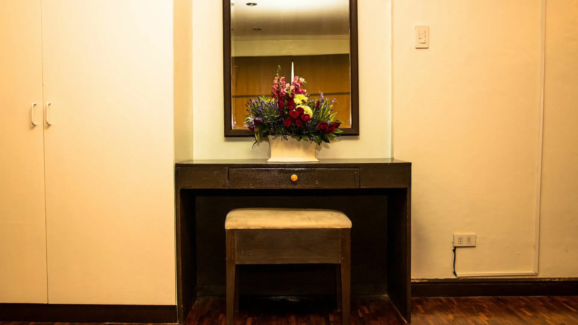 Lpl Suites Greenbelt Makati City